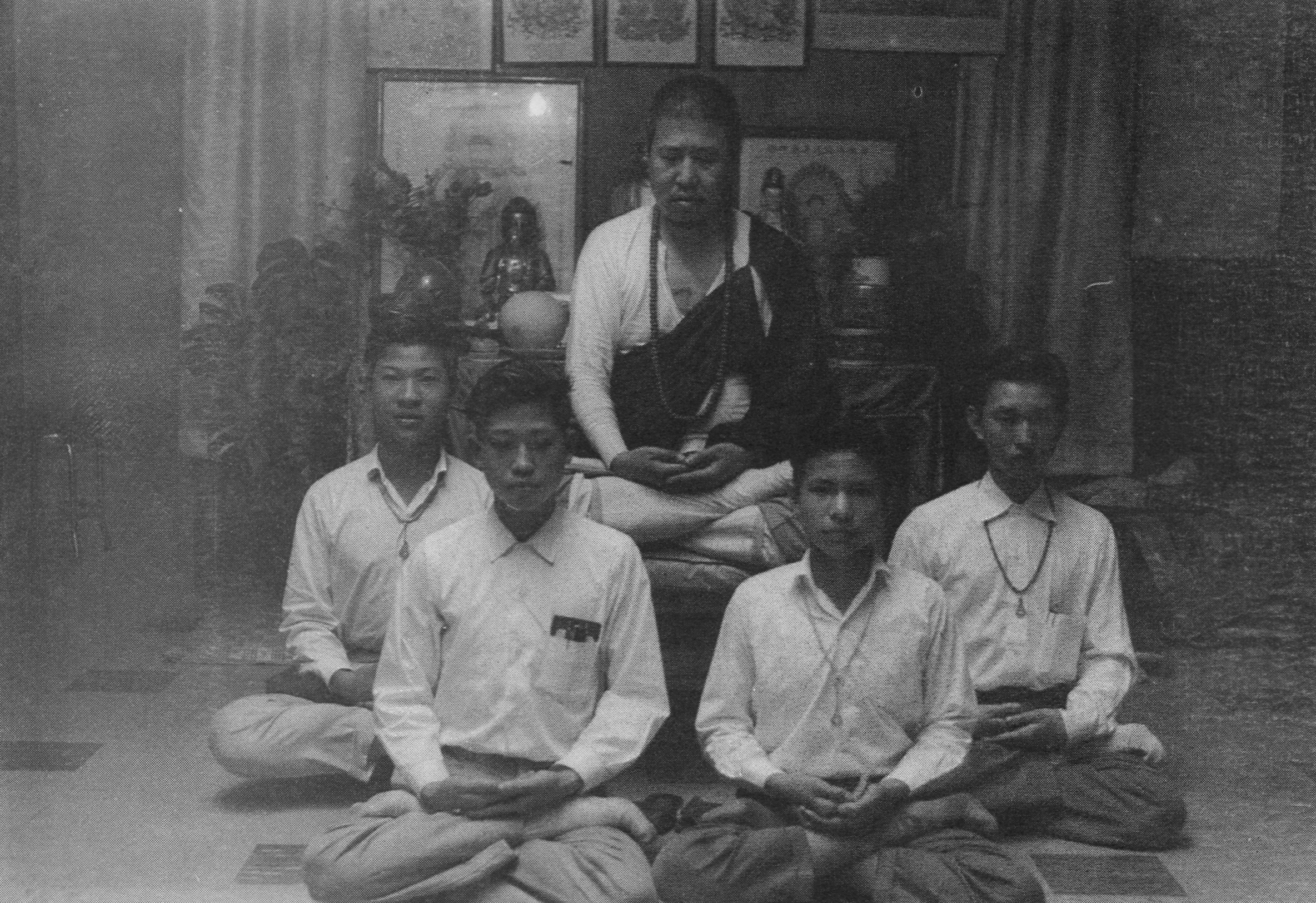 宣化老和尚追思纪念专集2 - 菩萨幻化 头陀行迹．In Memory of the Venerable Master Hsuan Huan - Transformation of a Bodhisattva,