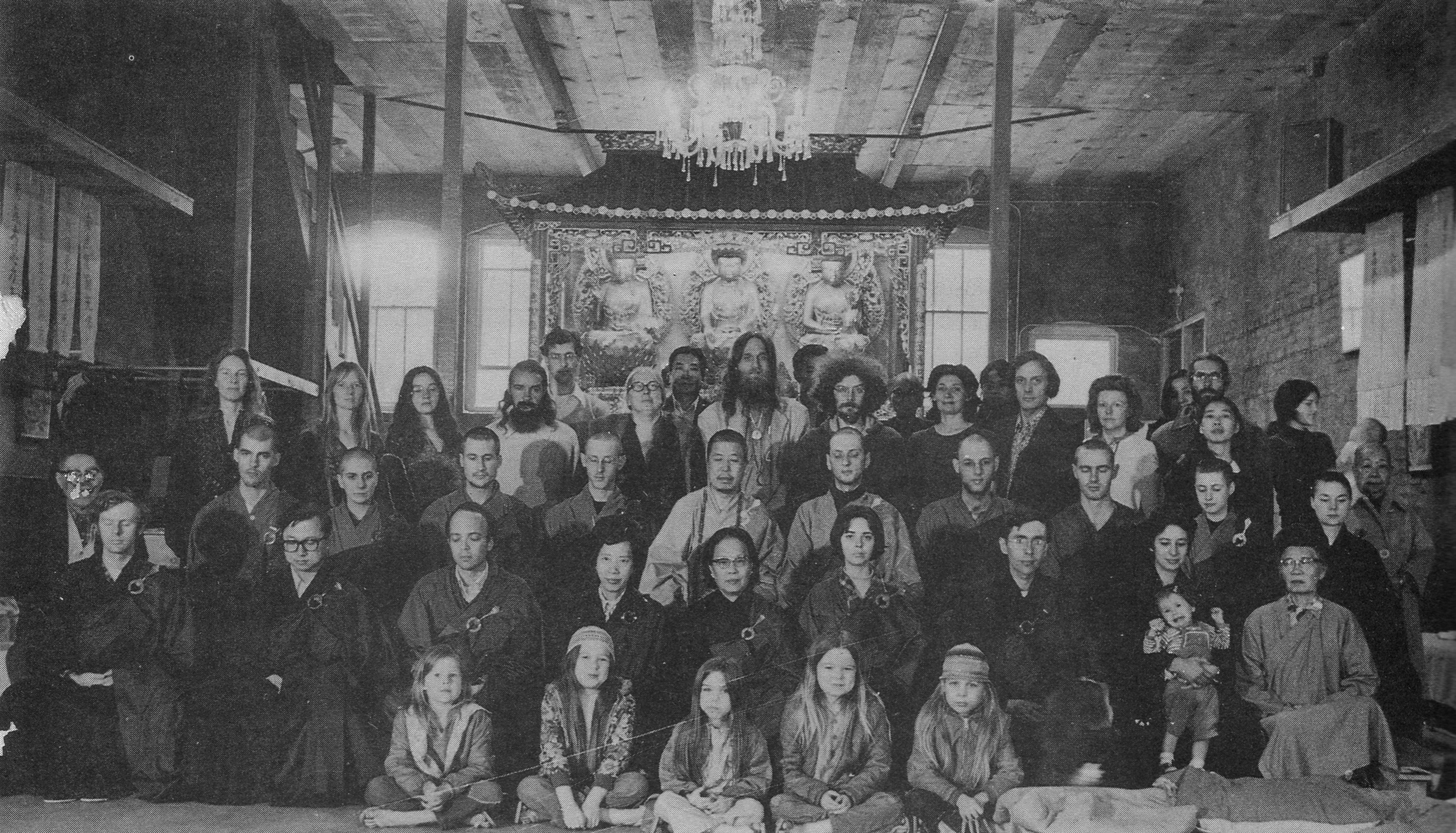 宣化老和尚追思纪念专集2 - 菩萨幻化 头陀行迹．In Memory of the Venerable Master Hsuan Huan - Transformation of a Bodhisattva,