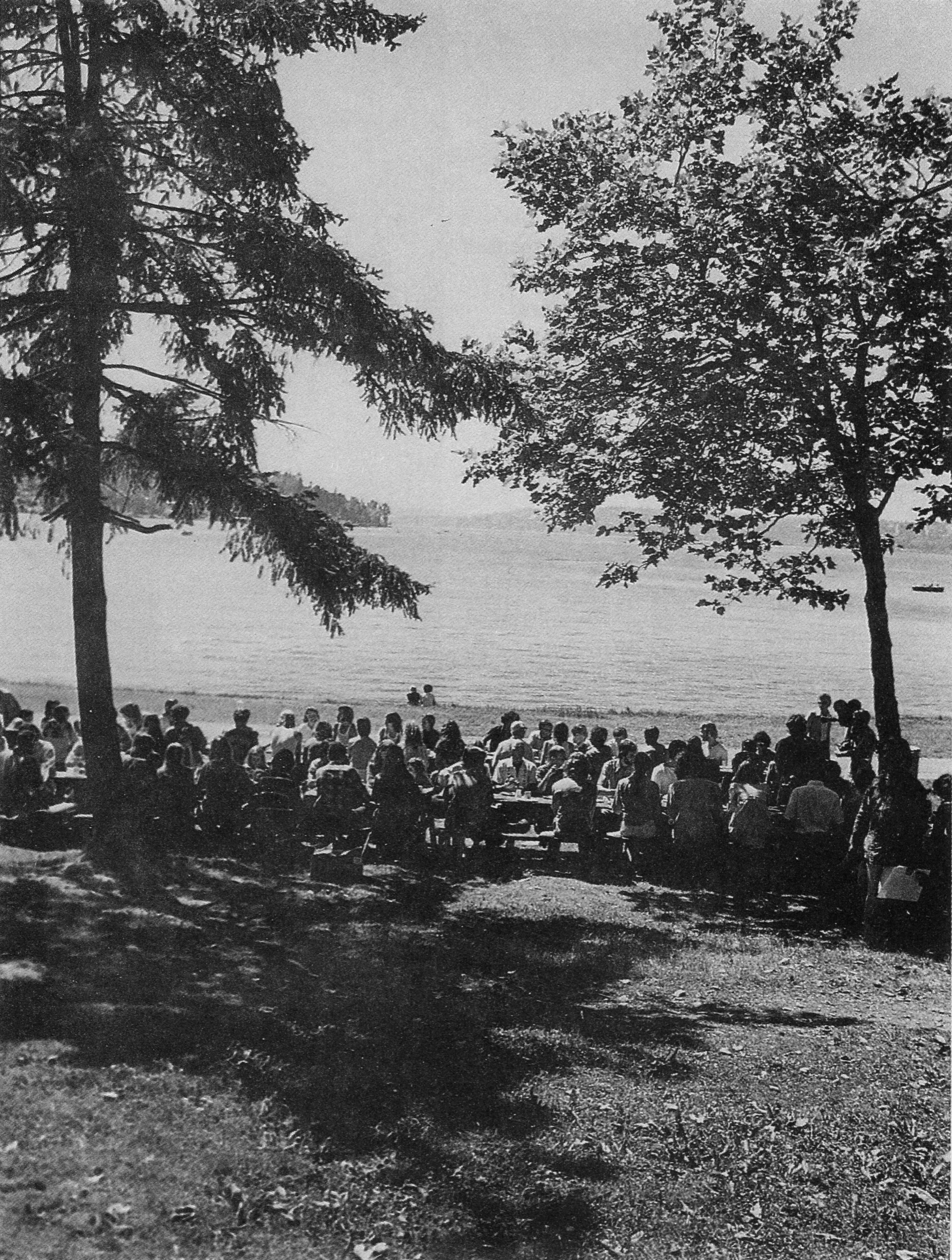 宣化老和尚追思纪念专集2 - 菩萨幻化 头陀行迹．In Memory of the Venerable Master Hsuan Huan - Transformation of a Bodhisattva,