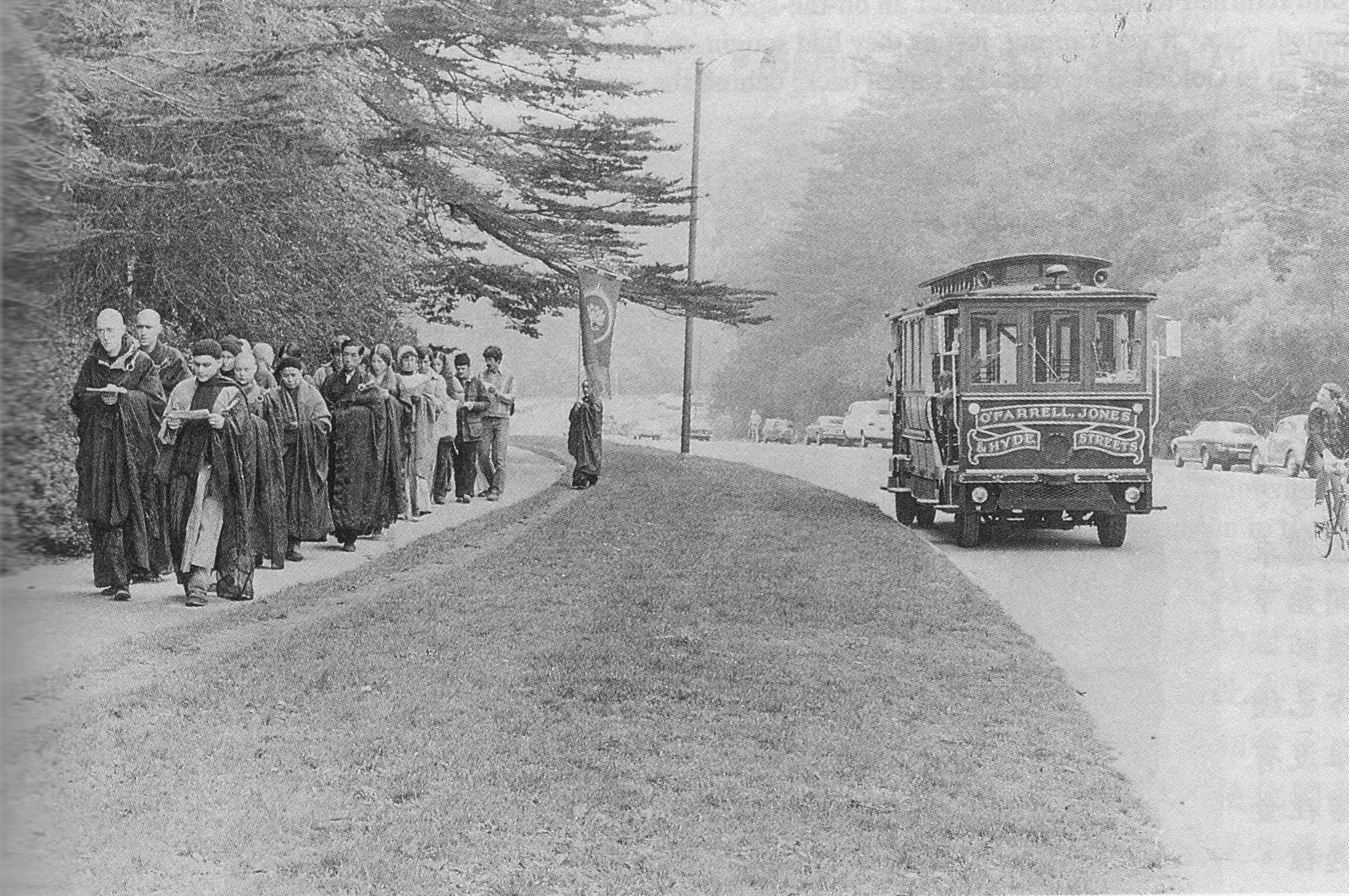 宣化老和尚追思纪念专集2 - 菩萨幻化 头陀行迹．In Memory of the Venerable Master Hsuan Huan - Transformation of a Bodhisattva,