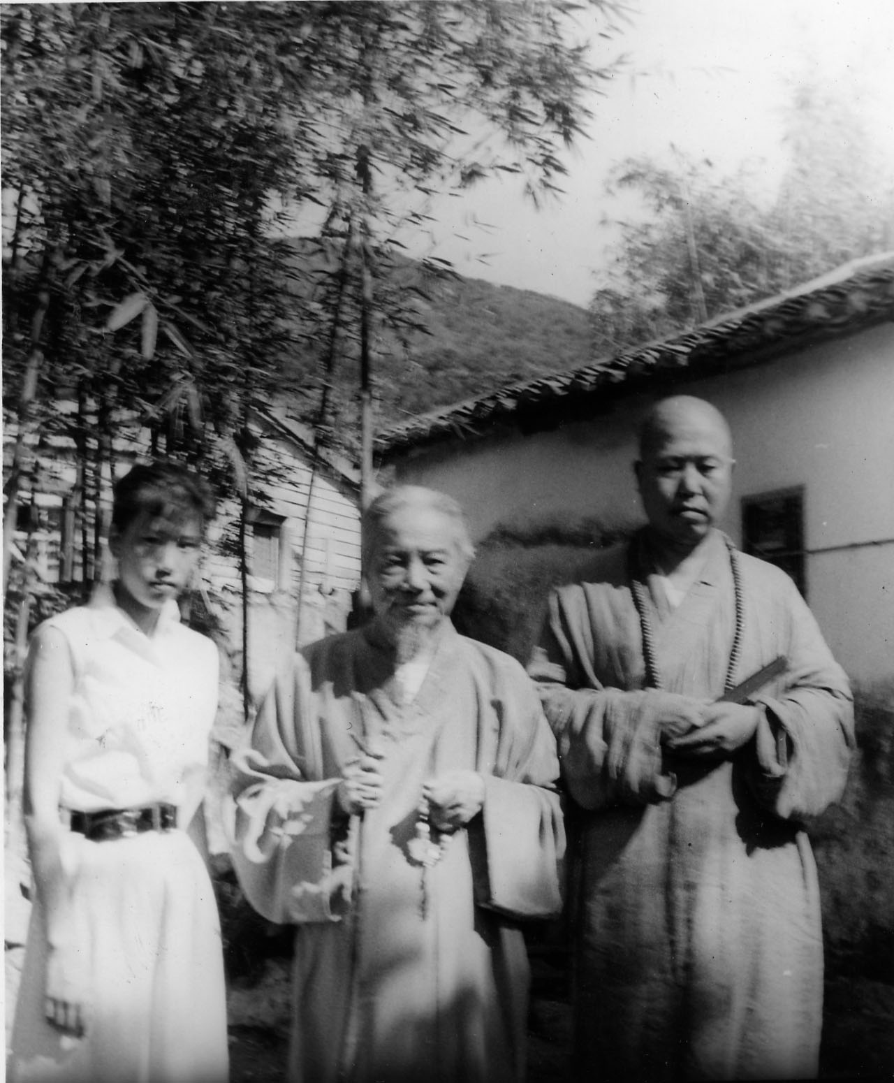 宣化老和尚追思纪念专集2 - 菩萨幻化 头陀行迹．In Memory of the Venerable Master Hsuan Huan - Transformation of a Bodhisattva,