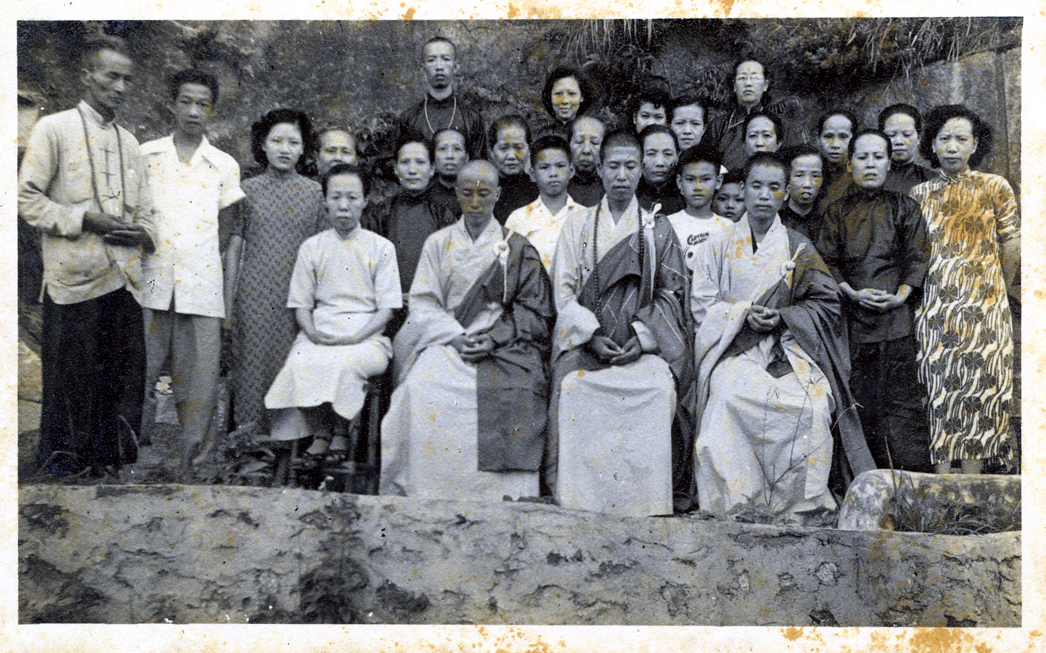 宣化老和尚追思纪念专集2 - 菩萨幻化 头陀行迹．In Memory of the Venerable Master Hsuan Huan - Transformation of a Bodhisattva,